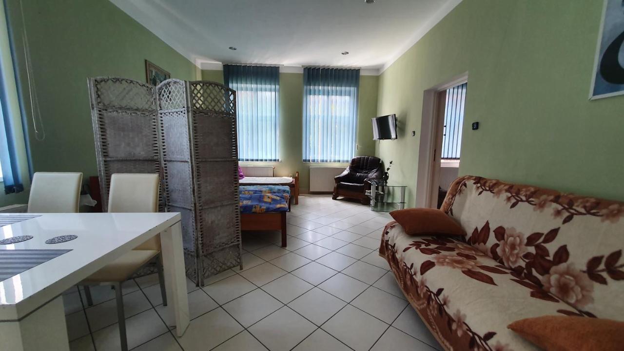 Brama Bieszczad Apartment Lesko Exterior foto